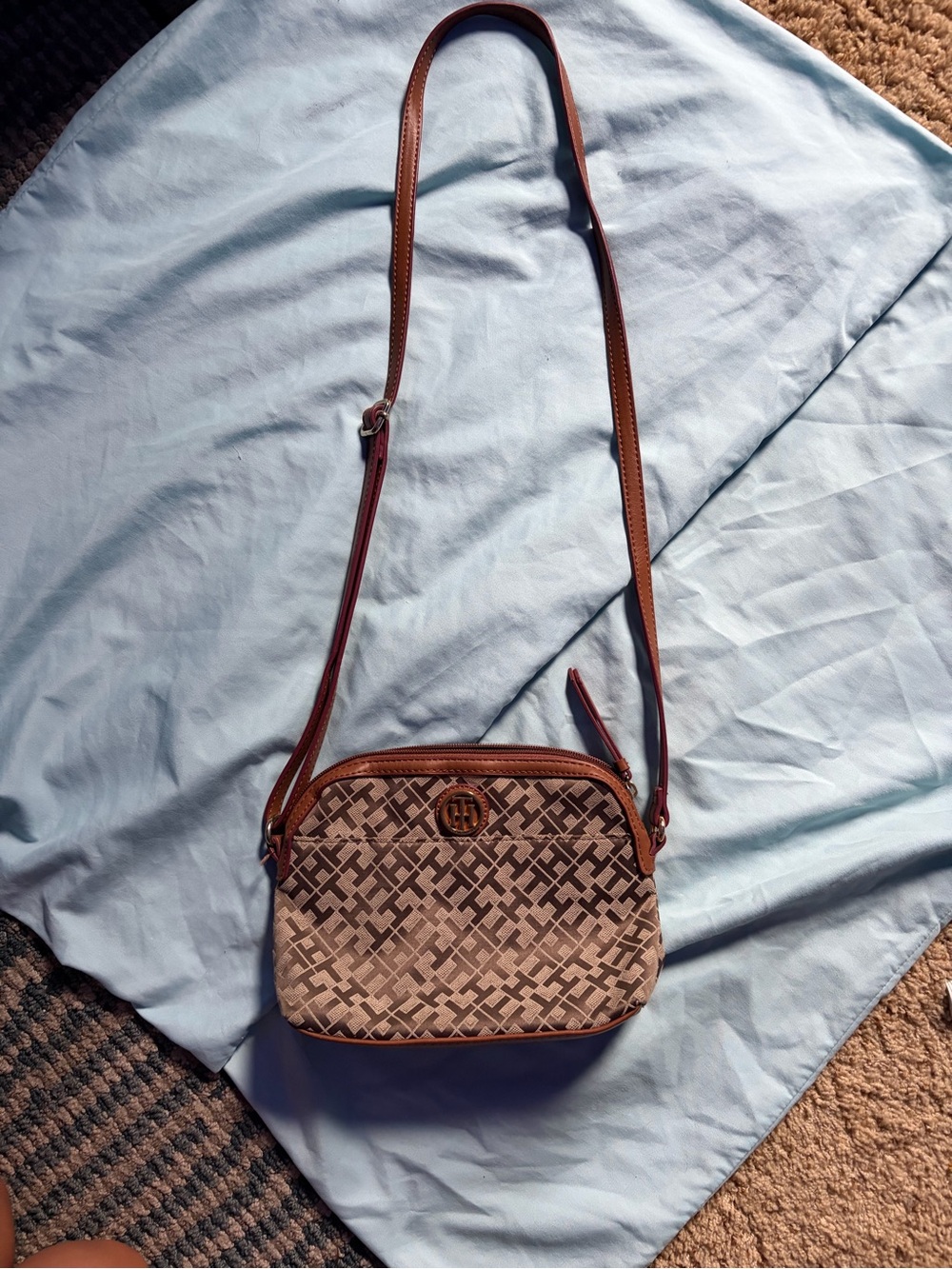 tommy hilfiger purse